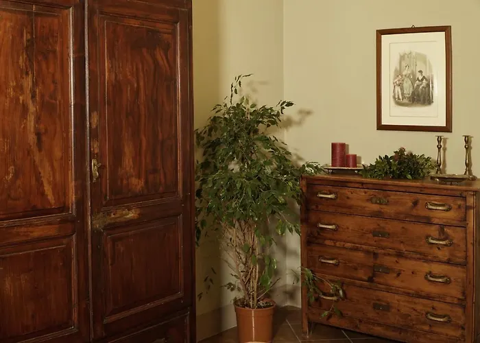 La Contea Farmhouse *